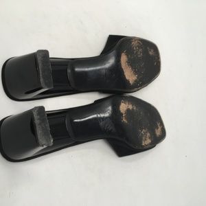 Stuart Weitzman Shoes - STUART WEITZMAN BLACK SLIDE HEELS 8.5 Stuart Weitzman Shoes - STUART WEITZMAN BLACK SLIDE HEELS 8.5